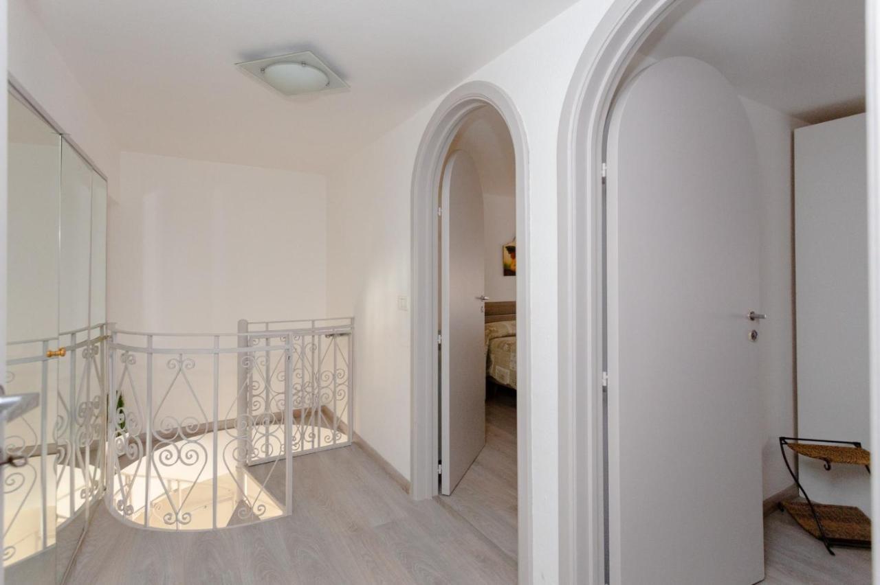 Domus Elisae Apartment Таорміна Екстер'єр фото