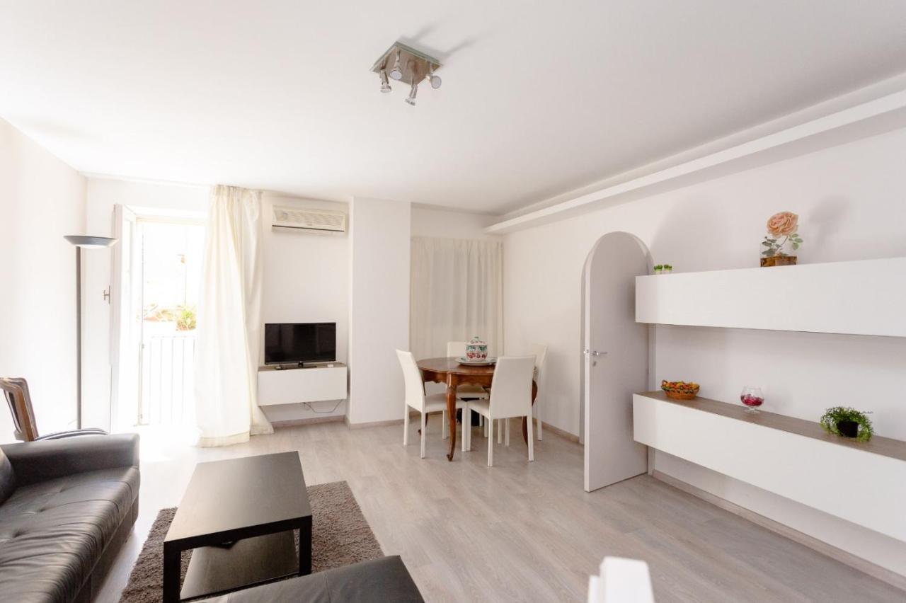 Domus Elisae Apartment Таорміна Екстер'єр фото